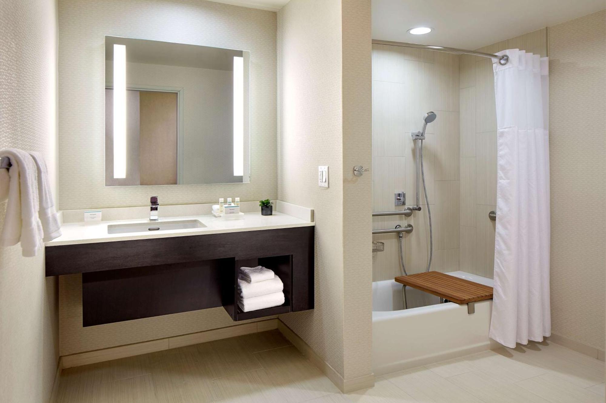 Homewood Suites By Hilton San Diego Downtown/Bayside Экстерьер фото